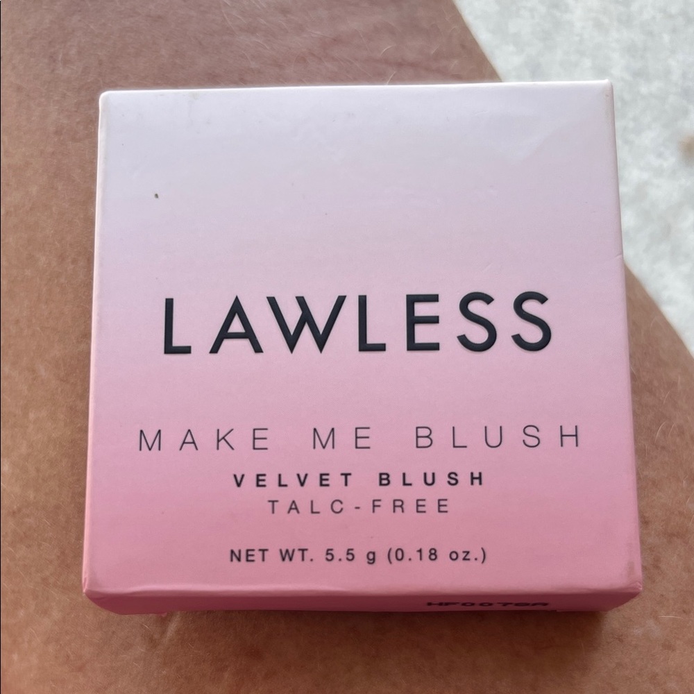 LAWLESS Velvet Blush - color is Desert Rose